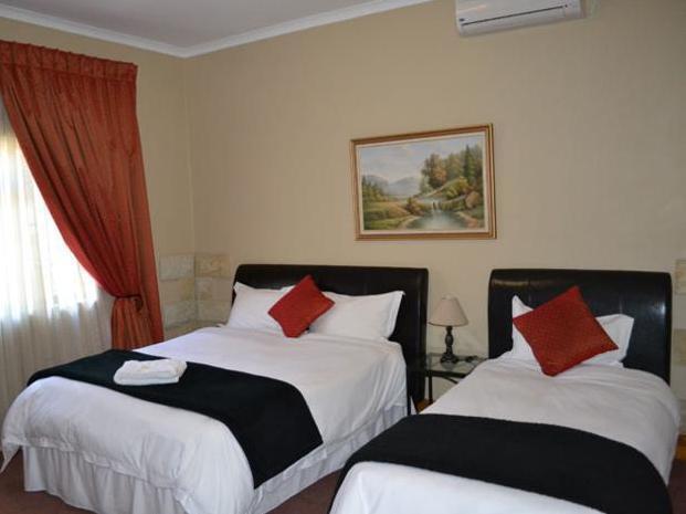 Lala Dene Lodge Bloemfontein Zewnętrze zdjęcie