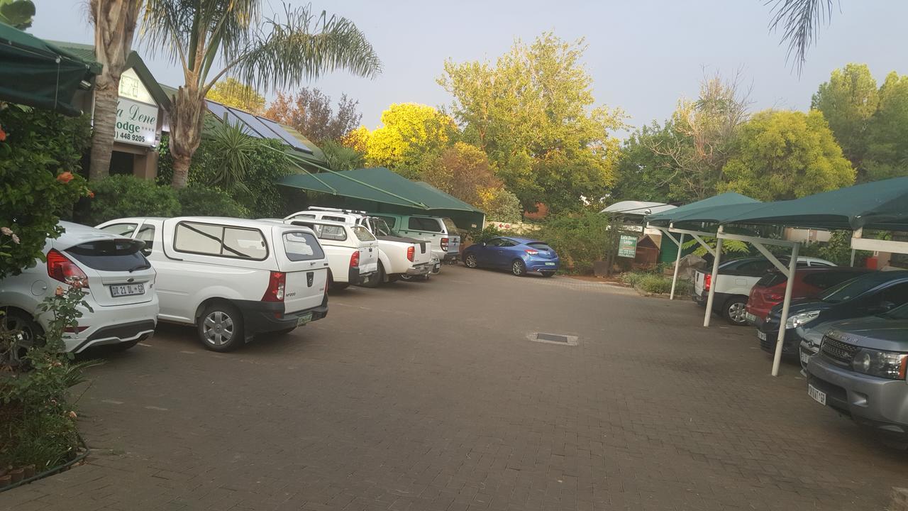 Lala Dene Lodge Bloemfontein Zewnętrze zdjęcie